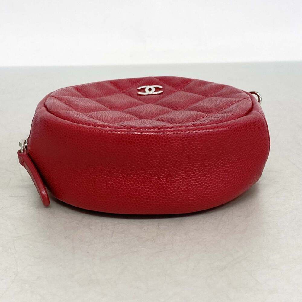 CHANEL Red Caviar Leather Shoulder Bag - Picture 3 of 9